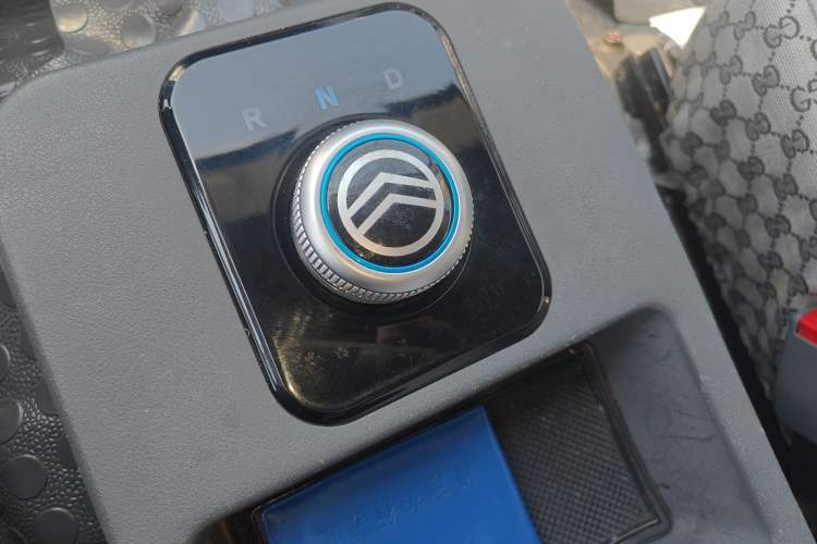 Used Golden Dragon Hiace New Energy 2023 Longyun GLE850 50.38 kWh Gear Lever