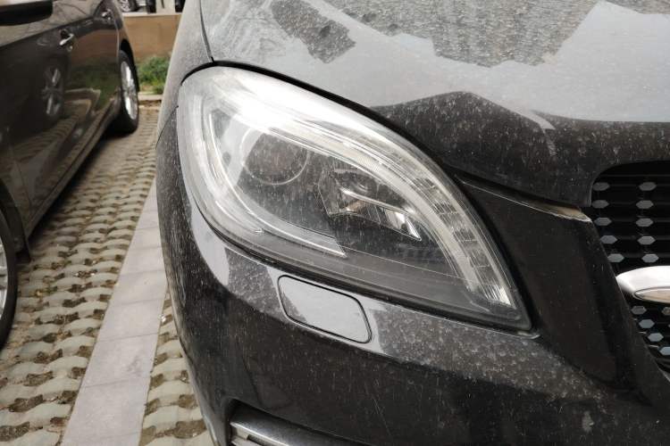 Used Mercedes-Benz M-Class 2014 ML 350 CDI 4MATIC Right Front Headlight