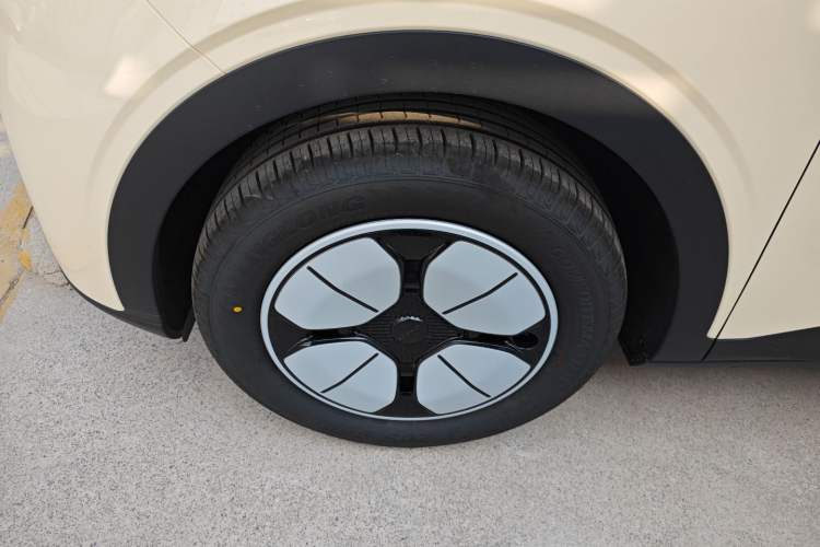 Used Geely Galaxy Geome 2026 Model 310km Youth Edition
