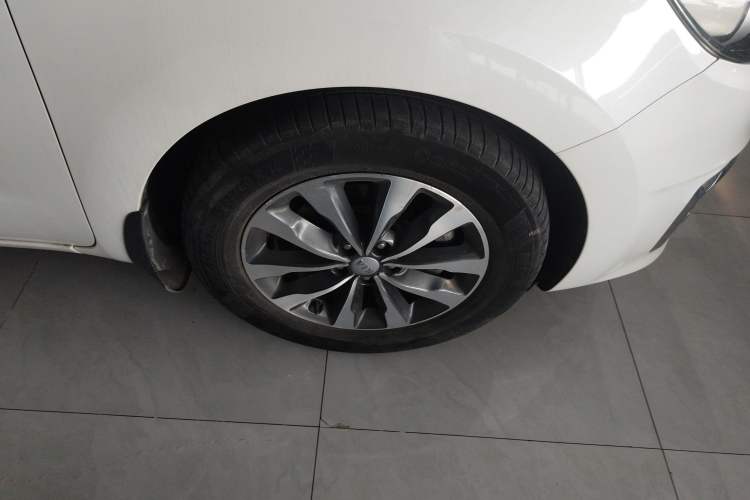 Used Kia Carnival 2015 3.3 GDI Luxury Edition China V Standard Right Front Wheel Hub