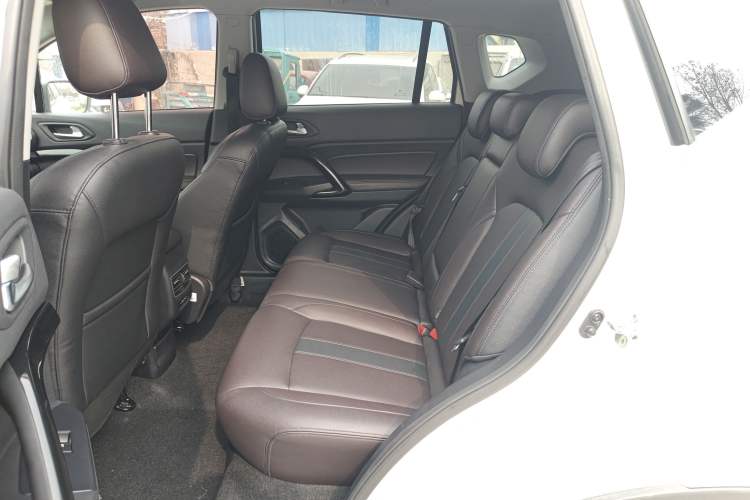 Used GAC Trumpchi GS4 2019 270T Automatic Two-Wheel Drive Elite Edition Left Rear Seat