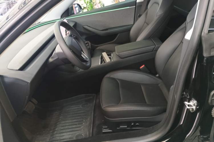 Used Tesla Model 3 2023 Rear-Wheel-Drive Version
