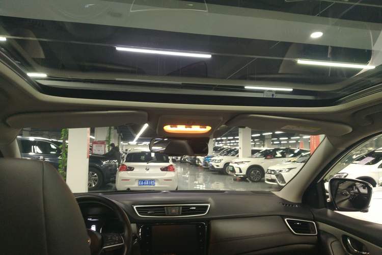 Used Nissan Qashqai 2022 2.0L CVT XV Premier Luxury Edition Headliner