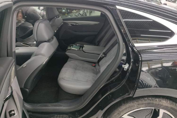 Used VOYAH PASSION 2023 Four-Wheel Drive Flagship Edition