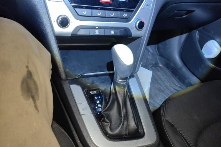 Used Hyundai Elantra (6th Generation / Lingdong) 2016 1.6L Automatic ZhiXuan – Elite Version