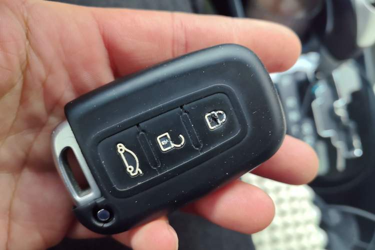 Used Kia K2 2011 Sedan 1.6L Automatic Transmission Premium
