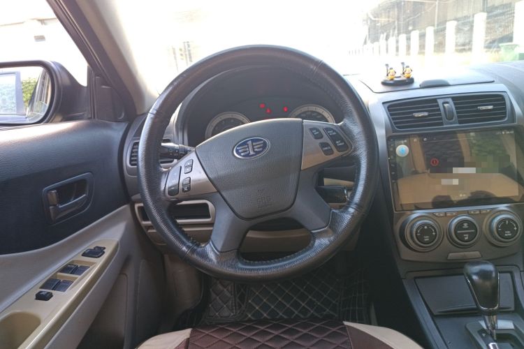 Used Bestune B50 2012 1.6L automatic with sunroof
