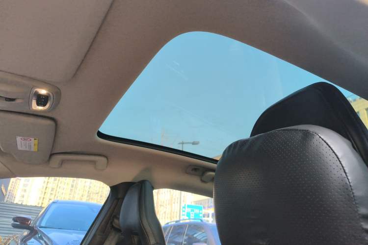 Used Volvo V40 2017 T3 Zhiyi Edition