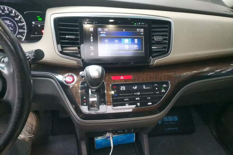 Used Honda Odyssey 2015 2.4L Smart Edition Audio And AC Panel