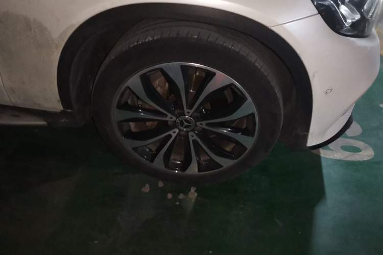 Used Mercedes-Benz GLC Coupe 2018 GLC 260 4MATIC Coupe SUV Right Front Wheel Hub