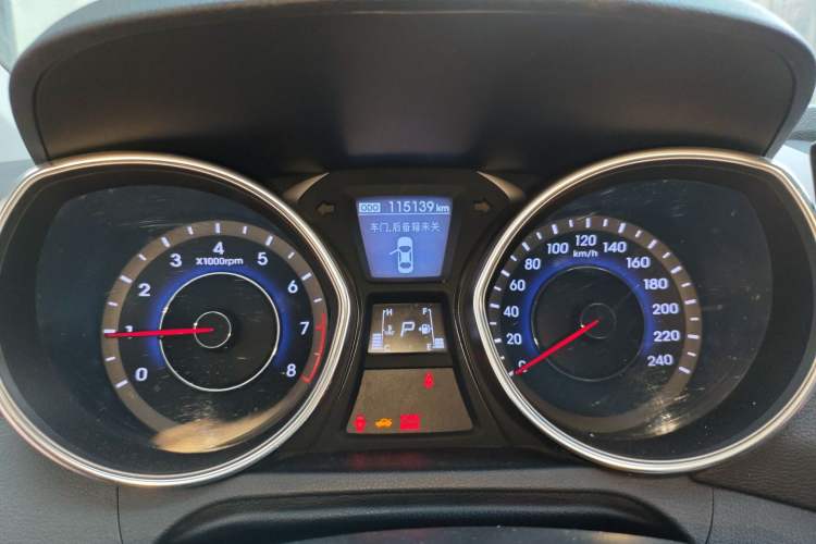 Used Hyundai Elantra (5th Generation / Langdong) 2015 1.6L Automatic Leading Model Instrument Cluster