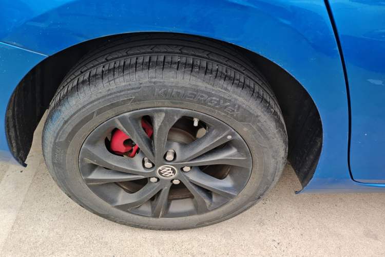 Used Buick Verano 2022 Pro GS Wind-Chasing Edition Right Rear Wheel Hub