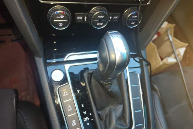 Used Volkswagen Variant 2018 380TSI Two-Wheel Drive Comfort Edition Gear Lever