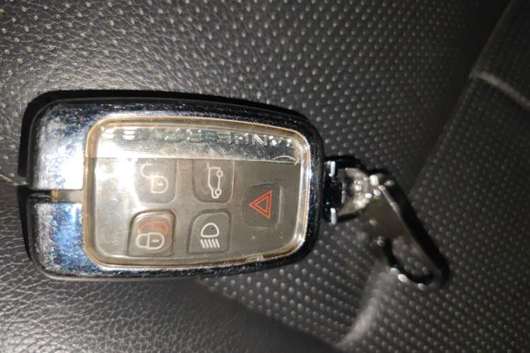 Used Land Rover Discovery Sport 2018 240 PS HSE Version
