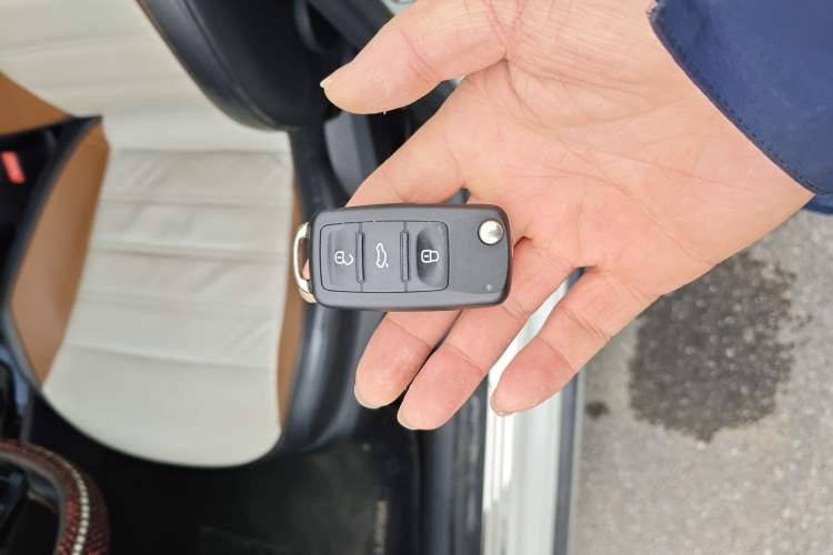 Used Volkswagen Cross Lavida 2017 230TSI DSG Luxury Edition
