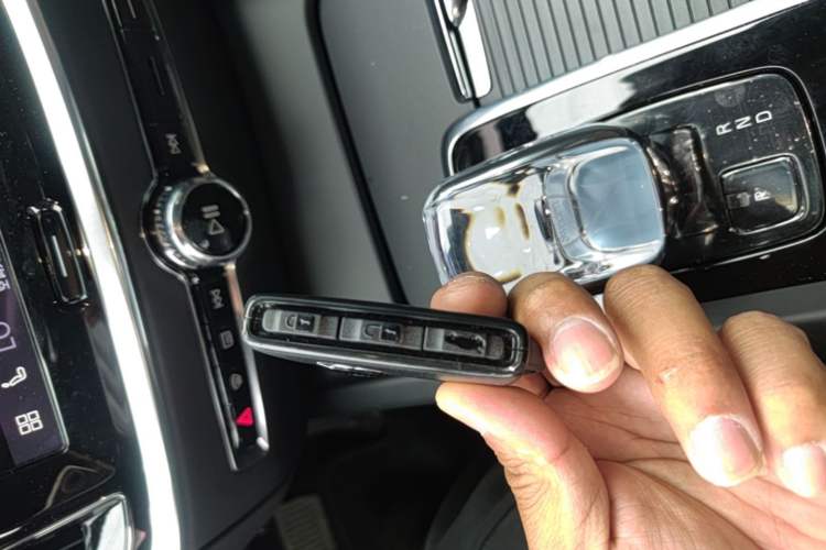 Used Volvo S60 2026 Model B4 Zhiyi Luxury Edition Vehicle Key