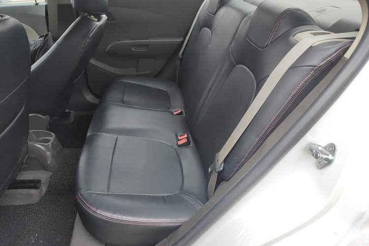 Used Chevrolet Aveo Sonic 2011 Sedan 1.4L MT SL Left Rear Seat