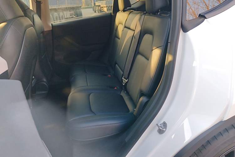 Used Tesla Model Y 2023 Long-Range All-Wheel-Drive Version