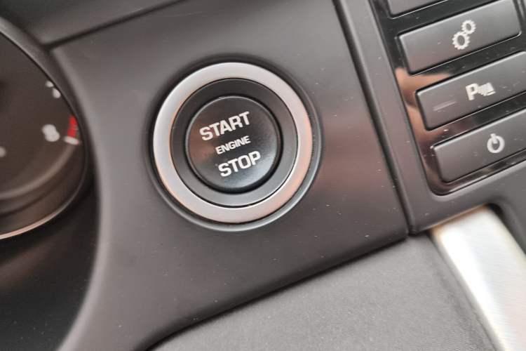 Used Land Rover Discovery Sport 2017 2.0T SE
