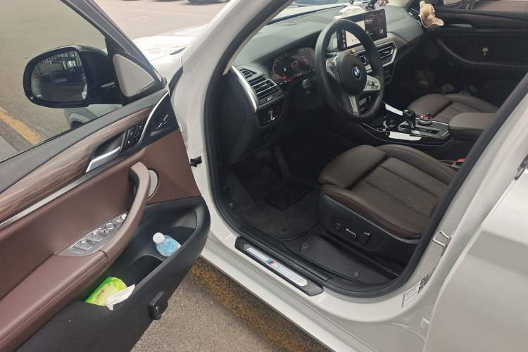 Used BMW X3 2023 Restyled xDrive30i Leading Edition M Night Sky Package
