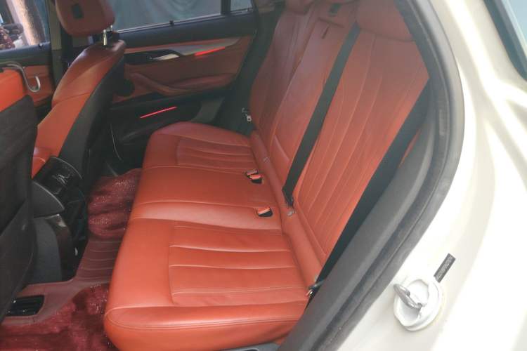 Used BMW X6 2015 xDrive35i U.S. specification
