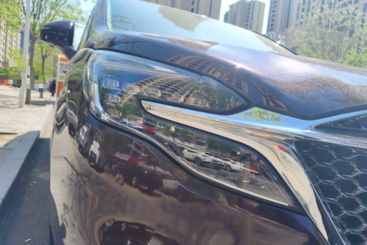 Used Buick GL8 2022 Avenir Aivia Six-Seat Deluxe Edition Right Front Headlight