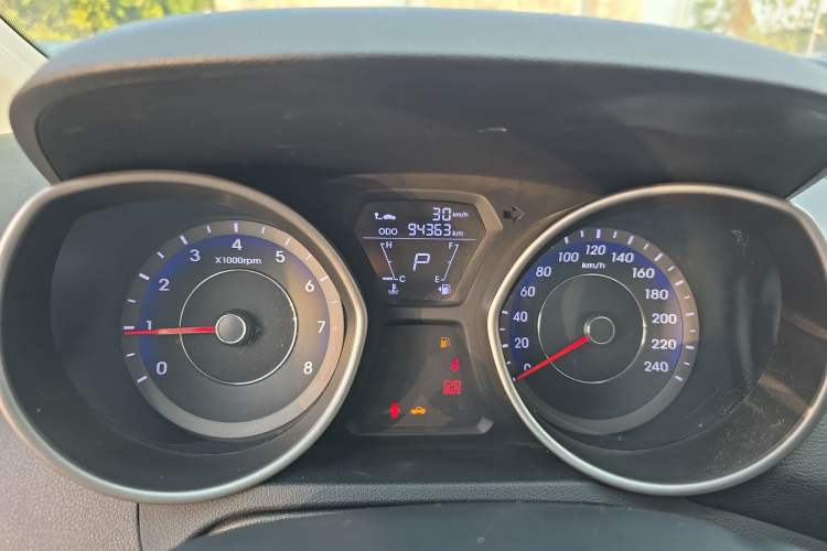 Used Hyundai Elantra (5th Generation / Langdong) 2016 1.6L Automatic Smart Version
