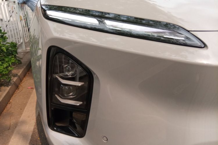 Used Nio ES6 2025 75 kWh Right Front Headlight