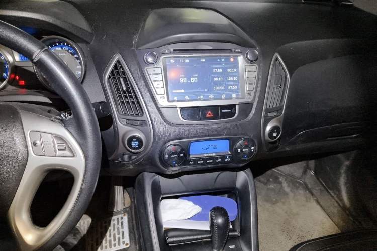 Used Hyundai ix35 2012 2.0L Automatic Two-Wheel Drive Elite Edition GLS
