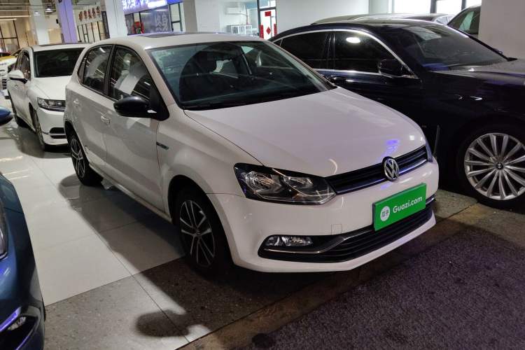 Used Volkswagen Polo 2014 1.6L Automatic 30th Anniversary Edition Front Right 45 Deg