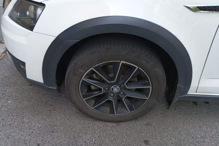 Used Skoda Octavia 2019 TSI230 DSG Luxury Edition Station Wagon China V Standard