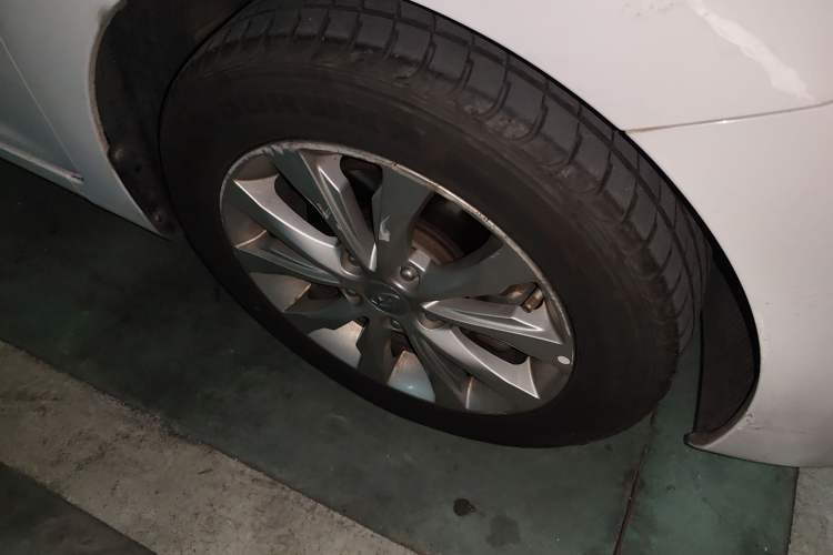 Used Hyundai Elantra (5th Generation / Langdong) 2016 1.6L Automatic Smart Version
