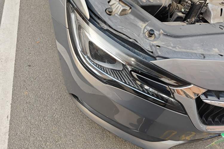 Used Buick GL6 2018 18T 6-Seater Luxury Model Right Front Headlight