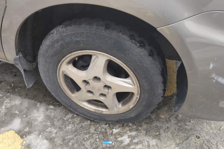 Used FORTHING Lingzhi M5 2020 Comfort Model 7 Seats Right Front Wheel Hub