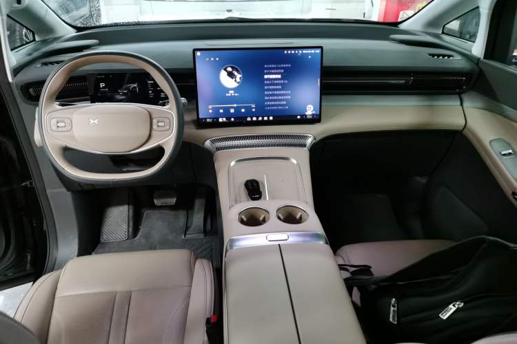 Used XPeng X9 2025 740 Ultra-Long Range Max
