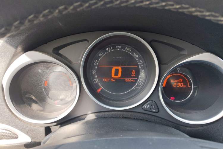 Used Citroen C4L 2014 1.8L Intelligent Drive Manual Version – Dynamic Edition Instrument Cluster