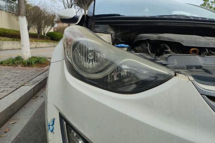 Used Hyundai Elantra (5th Generation / Langdong) 2012 1.6L Automatic Prestige Model
