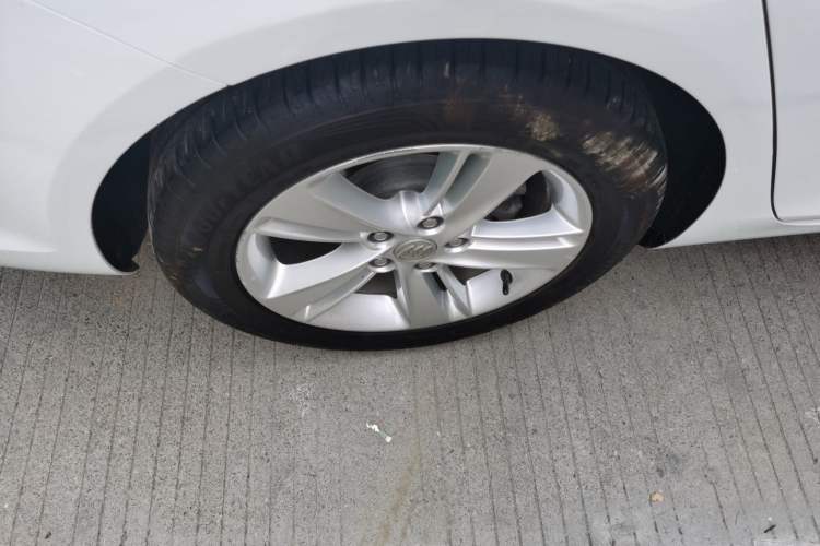 Used Buick Regal 2019 Revised 20T Luxury Version China VI Standard Right Rear Wheel Hub