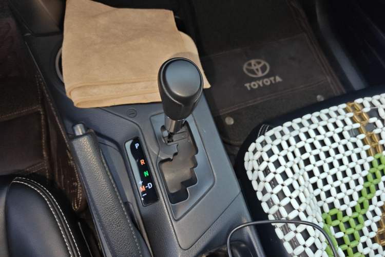 Used Toyota RAV4 2016 2.0L CVT Two-Wheel Drive Fashion Edition China V Standard