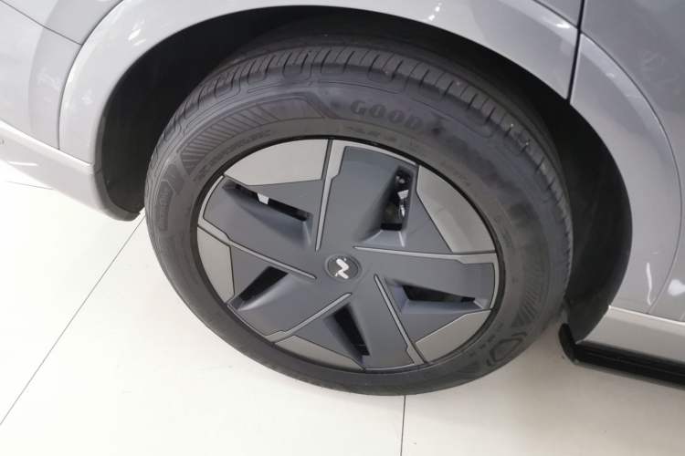 Used ONVO Luxeed L90 2025 Model—Max Six-Seater Version Exterior 5