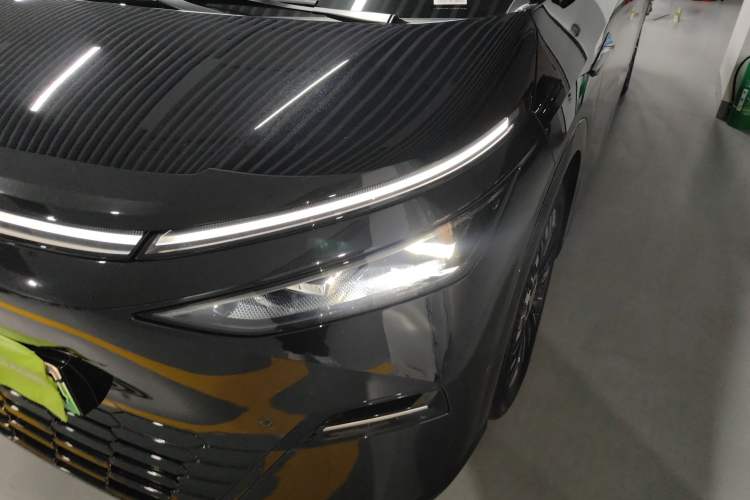 Used XPeng X9 2025 740 Ultra-Long Range Max