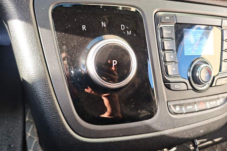 Used SAIC MAXUS G10 2022 2.0T Automatic Elite Edition Gasoline 7-Seater