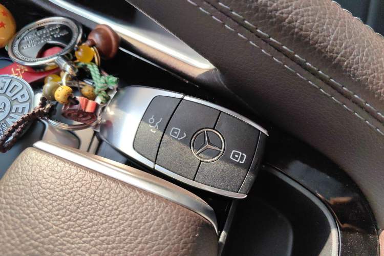 Used Mercedes-Benz GLE 2023 GLE 350 4MATIC Stylish Model Vehicle Key