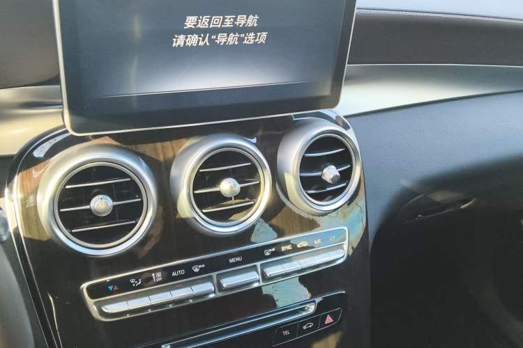 Used Mercedes-Benz GLC 2017 GLC 260 4MATIC Luxury Model
