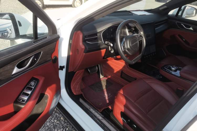 Used SERES SF5 2021 Four-Wheel Drive Freedom Expedition Edition