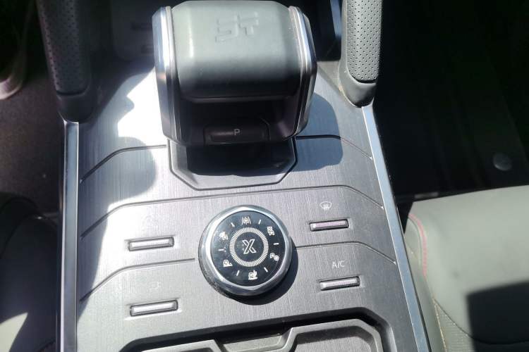 Used JETOUR Traveler 2023 2.0T All-Wheel-Drive CrossPRO
