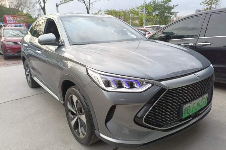 Used BYD Song PLUS New Energy 2021 DM-i 51KM Prestige Model Front Right 45 Deg