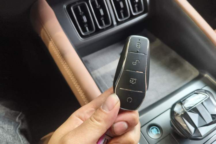 Used BYD Song L EV 2025 Intelligent Driving Version 662 km LiDAR Excellence Edition