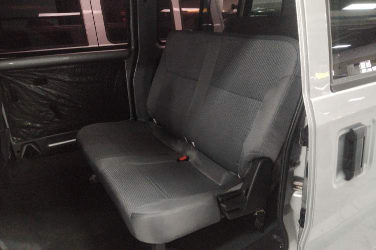 Used Wuling Rongguang 2021 1.5L Extended Basic Version L3C
