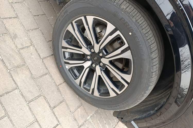 Used Ford Explorer 2024 2.3T EcoBoost Four-Wheel Drive Titanium Edition 6 Seats
